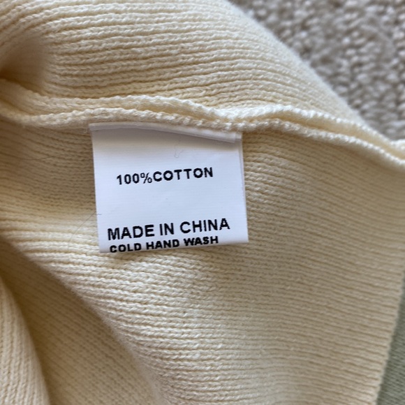 HOST PICK 🌺🌺 PRINCESS POLLY SWEATER 🎉🎉 - Picture 9 of 10